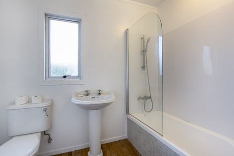 Photo of property in 25 Makiri Street, Helensville, 0800