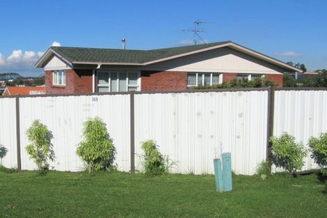 Photo of property in 1/369 East Coast Road, Mairangi Bay, Auckland, 0630