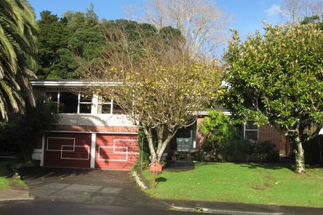 Photo of property in 15 Frank Place, Hillpark, Auckland, 2102