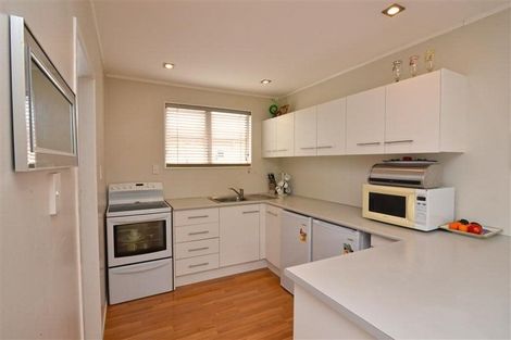 Photo of property in 5/72 Portage Road, New Lynn, Auckland, 0600