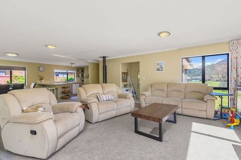 Photo of property in 56a Aquarius Drive, Kawaha Point, Rotorua, 3010