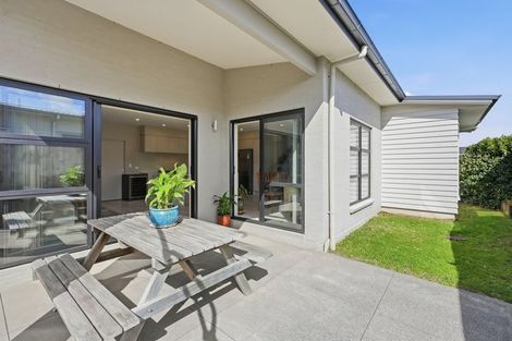 Photo of property in 13 Andalusian Way, Karaka, Papakura, 2113