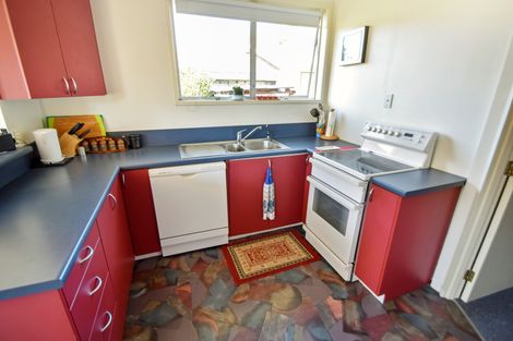 Photo of property in 16 Black Peak Road, Omarama, 9412