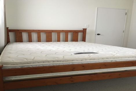 Photo of property in 72 Kurnell Drive, Botany Downs, Auckland, 2010