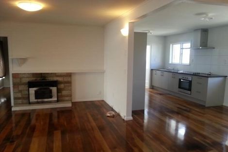 Photo of property in 29 Sutton Crescent, Papakura, 2110