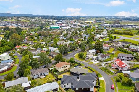 Photo of property in 5b Woodhouse Place, West Harbour, Auckland, 0618