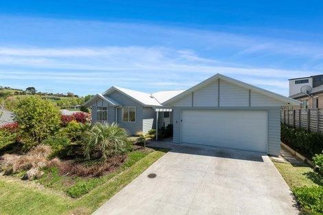 Photo of property in 5 Laly Haddon Place, Matakana, Warkworth, 0985