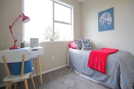 Photo of property in 32 Fitzwater Place, Henderson, Auckland, 0612