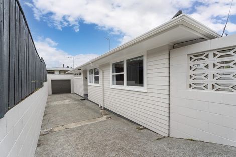 Photo of property in 31 Beazley Avenue, Paparangi, Wellington, 6037