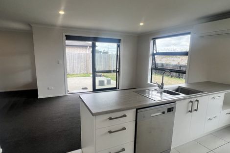 Photo of property in 37 Pragma Rise, Huntington, Hamilton, 3210