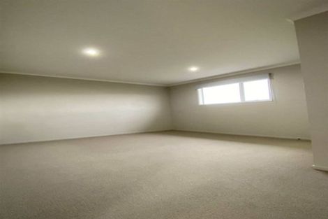 Photo of property in 5 Canyon Drive, Oteha, Auckland, 0632