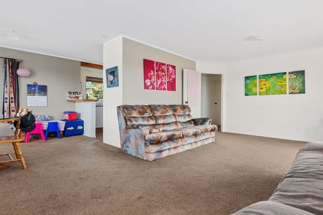 Photo of property in 6a Te Arawa Place, Welcome Bay, Tauranga, 3112