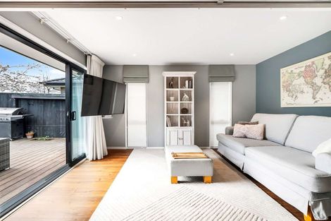 Photo of property in 33 Tara Crescent, Woodend, 7610