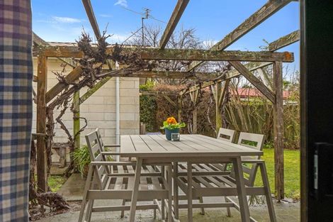 Photo of property in 8 Dulcie Place, Harewood, Christchurch, 8051