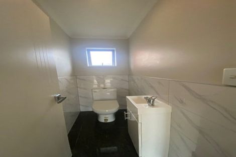 Photo of property in 18 Whekau Drive, Takanini, 2112