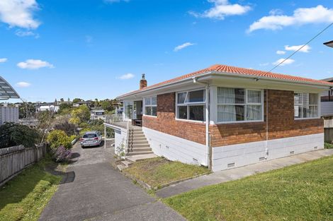 Photo of property in 14 Hythe Terrace, Mairangi Bay, Auckland, 0630