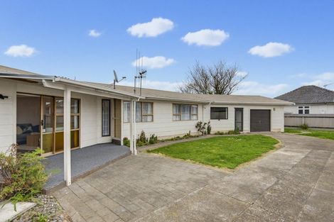 Photo of property in 19 Rimu Street, Levin, 5510