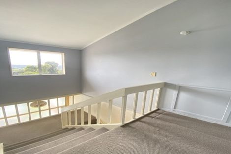 Photo of property in 11 Beswick Place, Birkdale, Auckland, 0626
