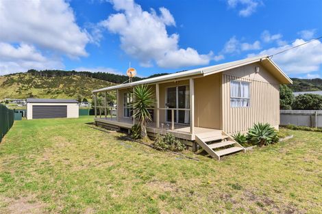 Photo of property in 30 Cordyline Road, Port Waikato, Tuakau, 2695