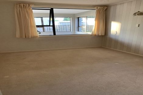 Photo of property in 17 Waller Avenue, Bucklands Beach, Auckland, 2012