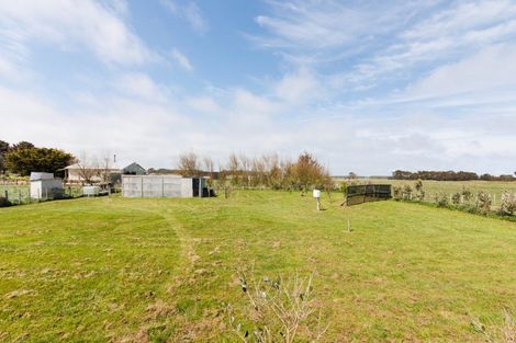 Photo of property in 46 Nuku Street, Tangimoana, 4822