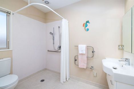 Photo of property in 1 Streamside Court, Woolston, Christchurch, 8062