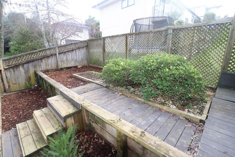 Photo of property in 2/663 Beach Road, Rothesay Bay, Auckland, 0630