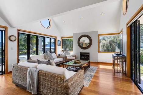 Photo of property in 6 Vista Paku, Pauanui, Hikuai, 3579