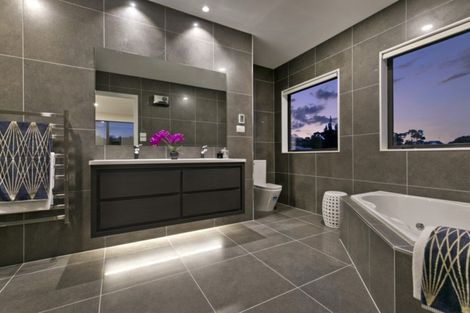 Photo of property in 13 Henry Blyth Lane, Greenhithe, Auckland, 0632