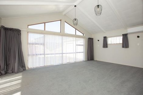 Photo of property in 24 Forest Lake Road, Forest Lake, Hamilton, 3200