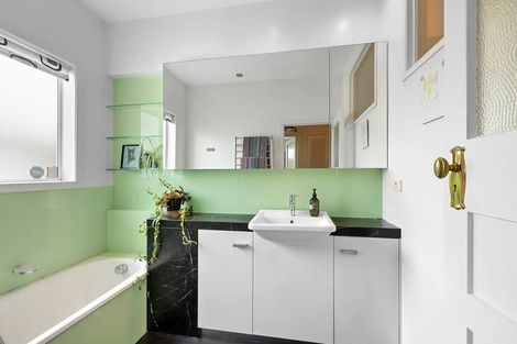 Photo of property in 533 Devon Street West, Blagdon, New Plymouth, 4310