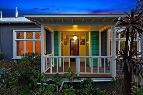 Photo of property in 216 Geraldine Street, Edgeware, Christchurch, 8013