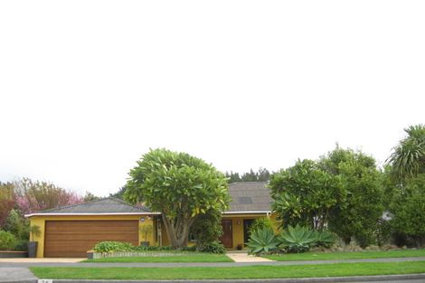 Photo of property in 76 Wairau Road, Oakura, 4314