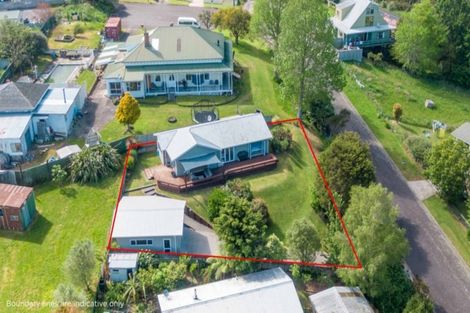 Photo of property in 13 Woodstock Avenue, Karangahake, Paeroa, 3674