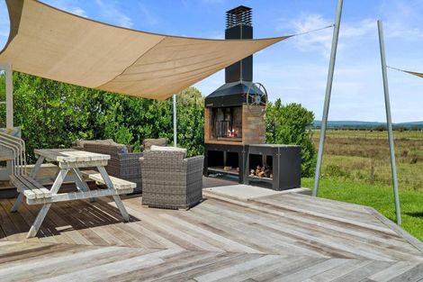 Photo of property in 188 Pukehina Parade, Pukehina, 3189