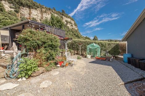 Photo of property in 28 Nikau Heights, Little Wanganui, Karamea, 7893