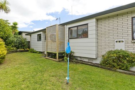 Photo of property in 6a Te Arawa Place, Welcome Bay, Tauranga, 3112