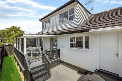 Photo of property in 3 Ussher Place, Pakuranga Heights, Auckland, 2010