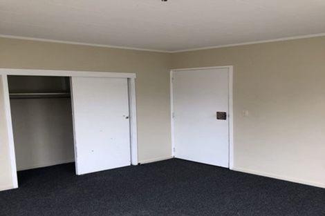 Photo of property in 47 Staverton Crescent, Mangere, Auckland, 2022