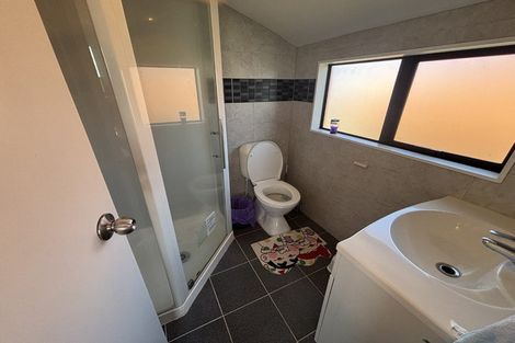 Photo of property in 40 Tiriwa Drive, Massey, Auckland, 0614