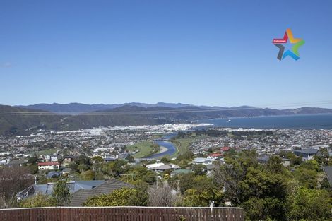 Photo of property in 2 Poto Road, Normandale, Lower Hutt, 5010