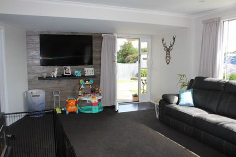 Photo of property in 9 Anne Street, Winton, 9720