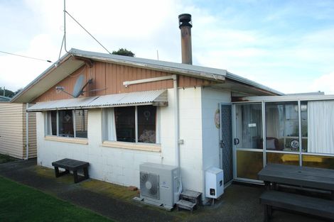 Photo of property in 19 Albany Street, Patea, 4520