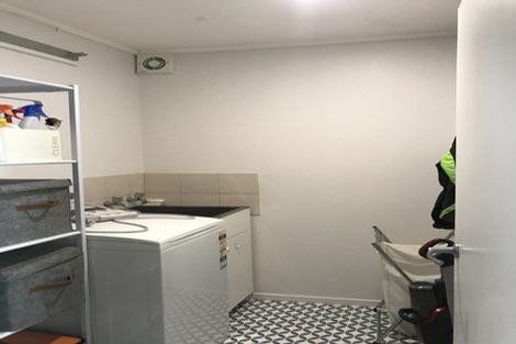 Photo of property in 93 Wade River Road, Stanmore Bay, Whangaparaoa, 0932