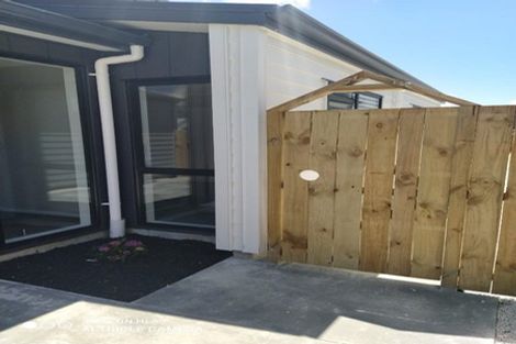 Photo of property in 28 Combat Street, Papakura, 2110