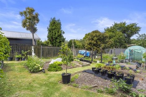 Photo of property in 50 Seymour Road, Sunnyvale, Auckland, 0612