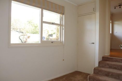Photo of property in 547 Glenfield Road, Glenfield, Auckland, 0629