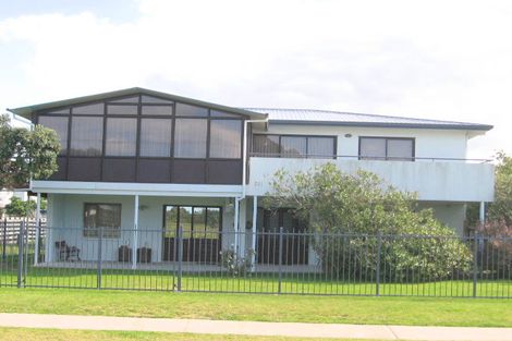 Photo of property in 221 Rangi Avenue, Whangamata, 3620