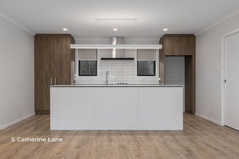 Photo of property in 5 Catherine Lane, Levin, 5510