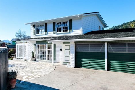 Photo of property in 42a Devon Street, Picton, 7220